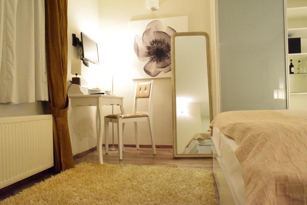 La Petite Perle Hotel Хамбург Стая снимка