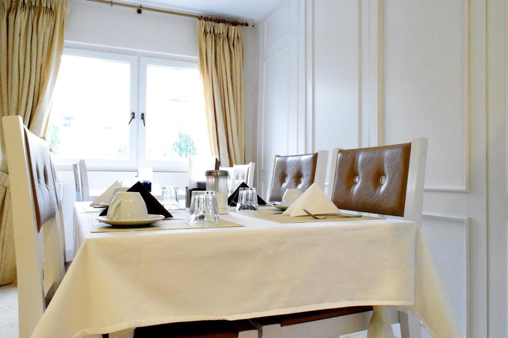 La Petite Perle Hotel Хамбург Екстериор снимка