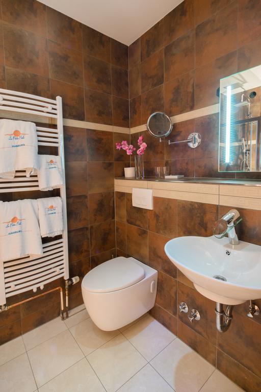 La Petite Perle Hotel Хамбург Стая снимка