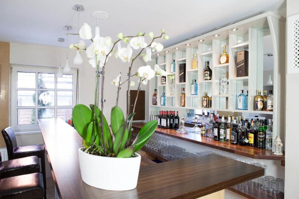La Petite Perle Hotel Хамбург Екстериор снимка